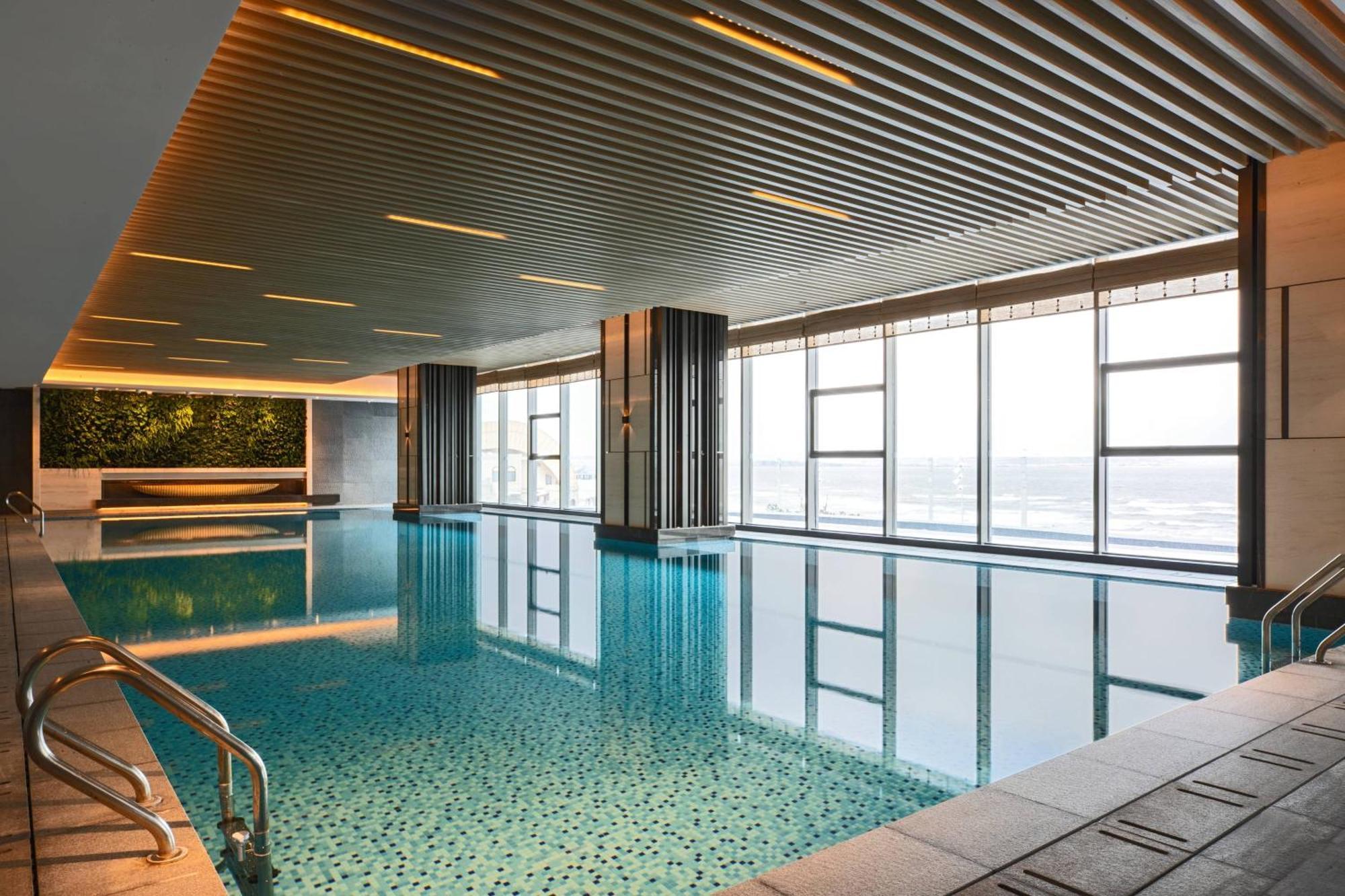 Yantai Marriott Hotel Exterior foto